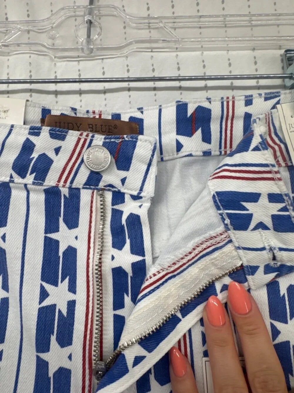 Judy Blue Women Short Sz XL Red/White/Blue Stars&Stripes Americana Patriotic NWT - Picture 6 of 16